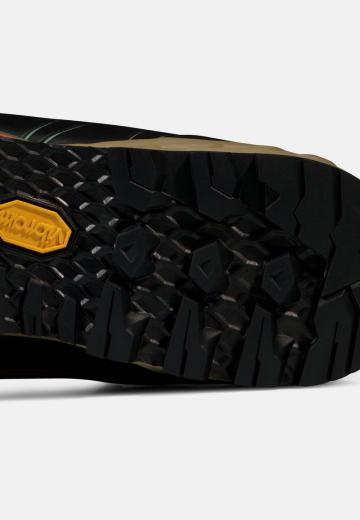 Походные ботинки