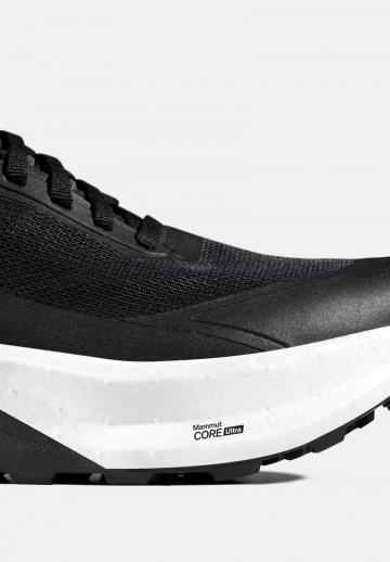 Беговые кроссовки