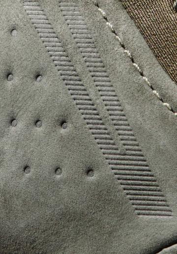 Походные ботинки