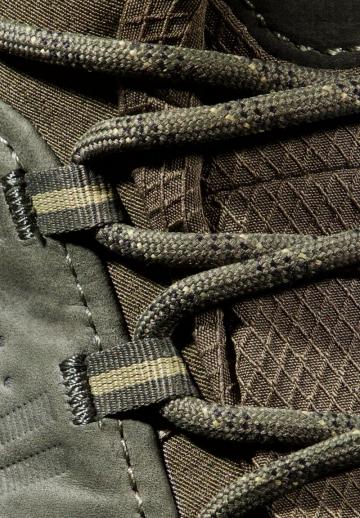 Походные ботинки