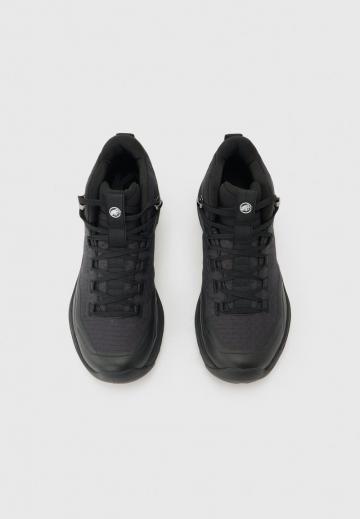 Походные ботинки