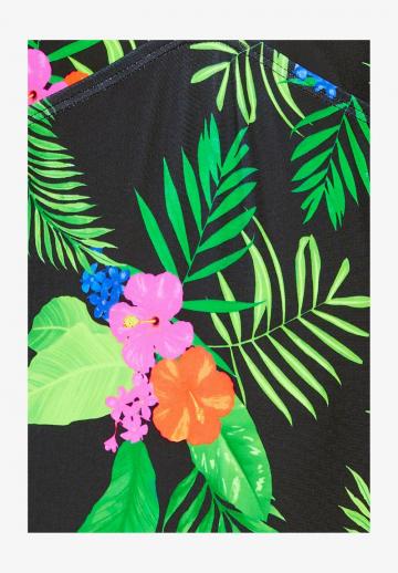 Слитный купальник