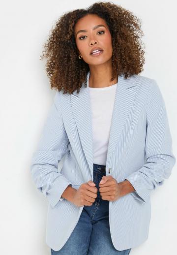 Короткое пальто