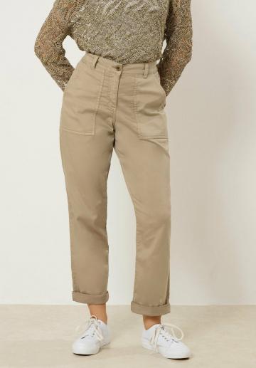 Короткие джинсы