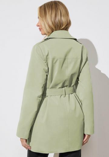 Короткое пальто