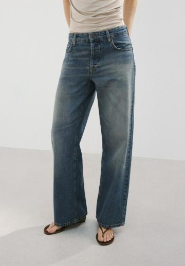 Прямые джинсы