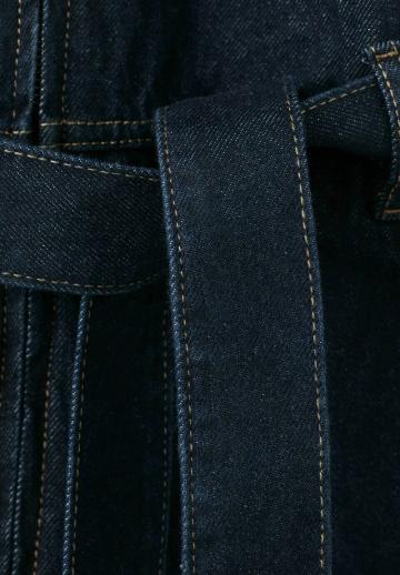 Джинсовый комбинезон