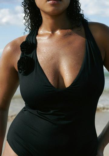 Слитный купальник