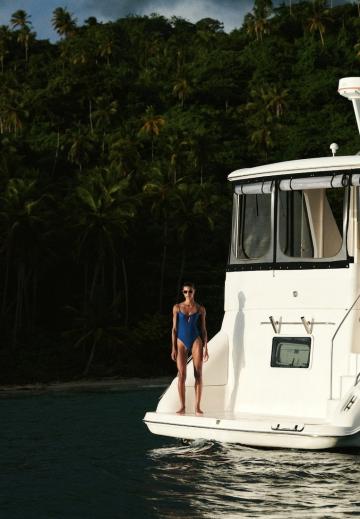 Слитный купальник