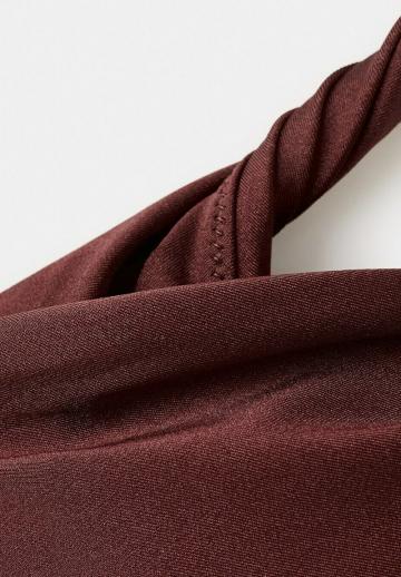 Слитный купальник