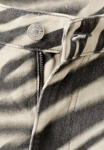 Прямые джинсы