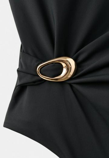 Слитный купальник