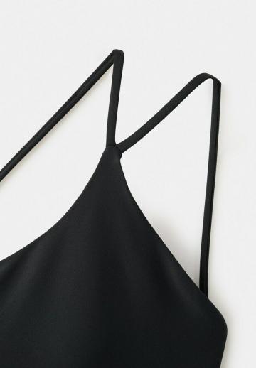 Слитный купальник