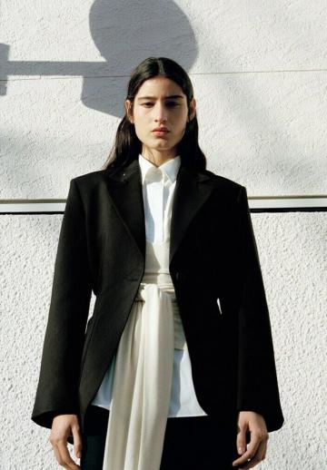 Короткое пальто