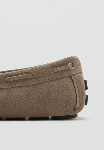 Ботинки на шнуровке