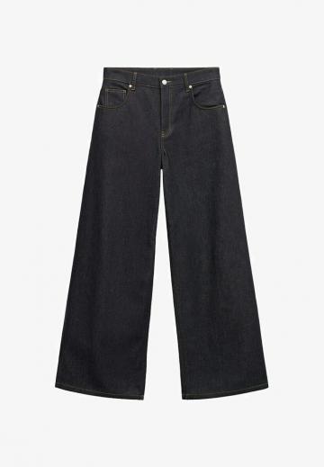 Клешеные джинсы