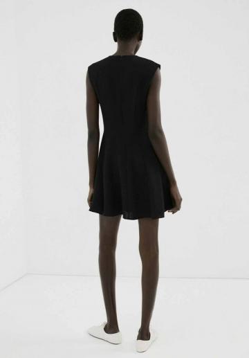 Короткое платье