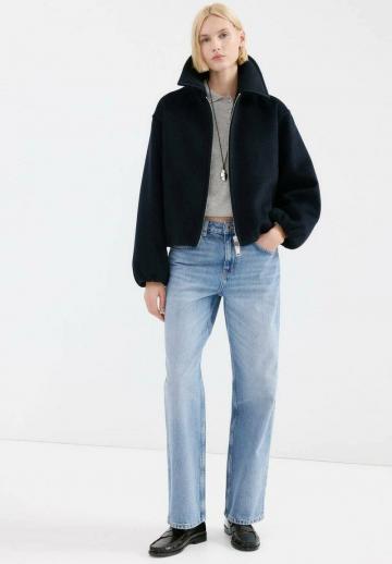 Прямые джинсы