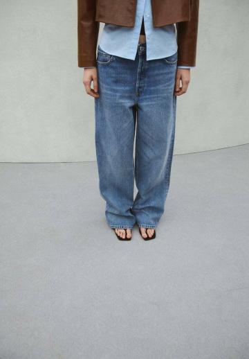 Свободные джинсы