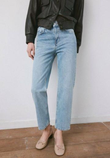 Прямые джинсы
