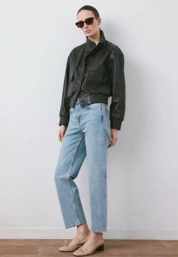 Прямые джинсы