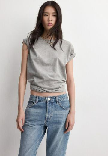 Прямые джинсы