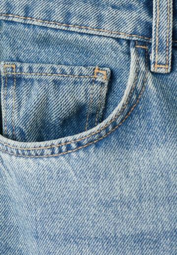 Прямые джинсы