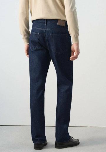 Прямые джинсы