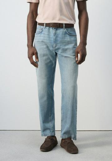 Прямые джинсы