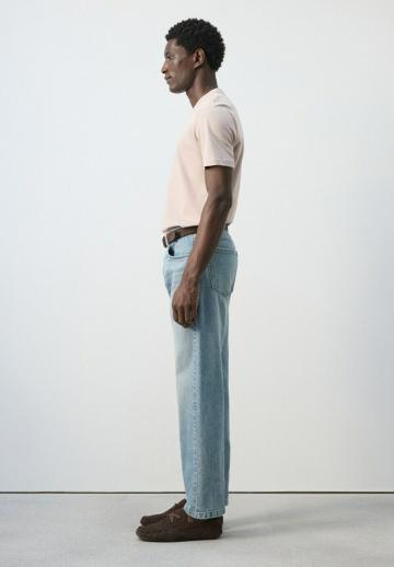 Прямые джинсы