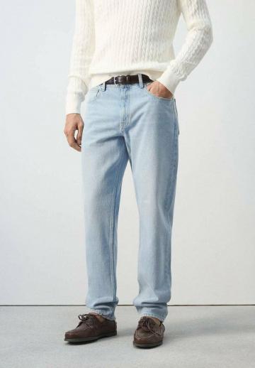 Прямые джинсы