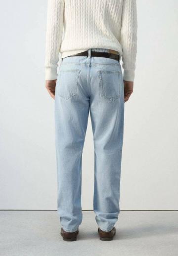 Прямые джинсы