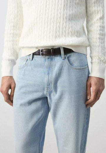 Прямые джинсы