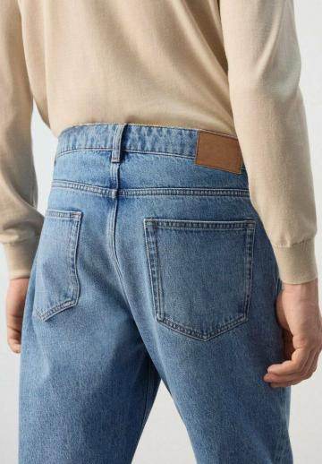 Прямые джинсы