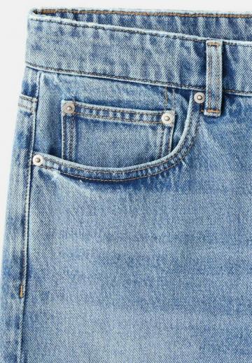 Прямые джинсы