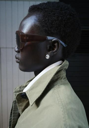 Куртка с накладнымит карманами