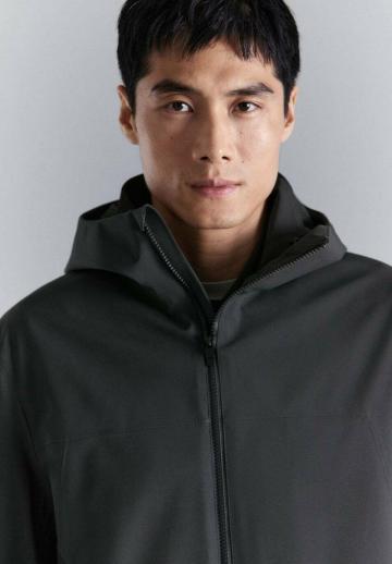 Короткое пальто