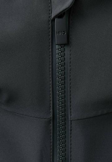 Короткое пальто