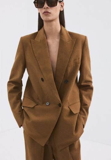 Короткое пальто