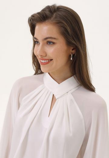 Атласная блузка