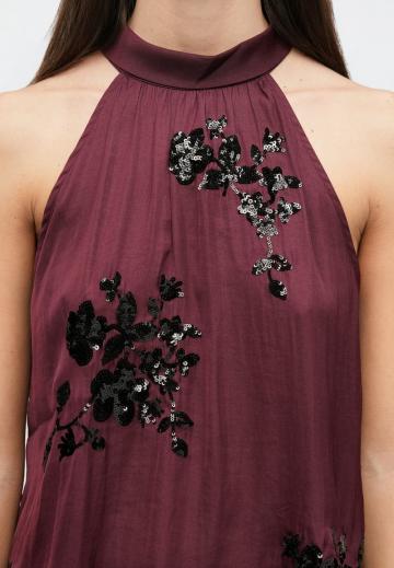 Блузка без рукавов