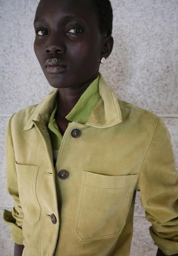 Блейзер с накладными карманами