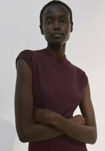 Вязаное платье