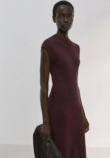 Вязаное платье