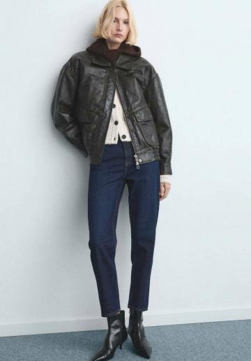 Прямые джинсы