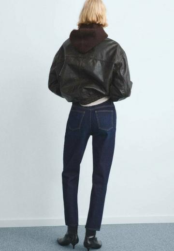 Прямые джинсы