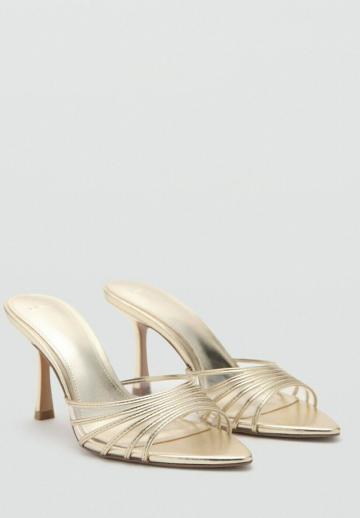 Босоножки на каблуке