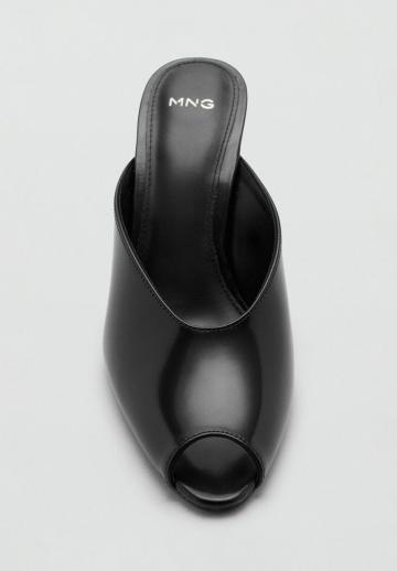 Босоножки на каблуке