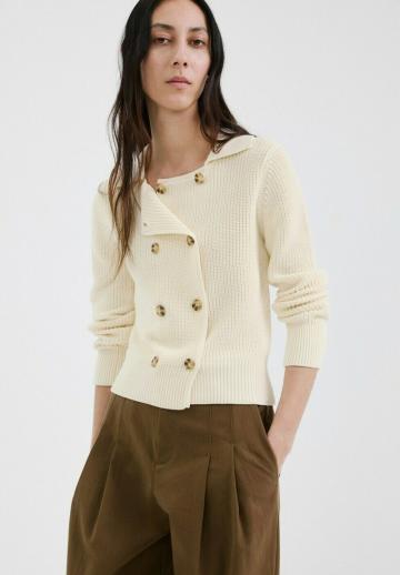 Вязаная кофта