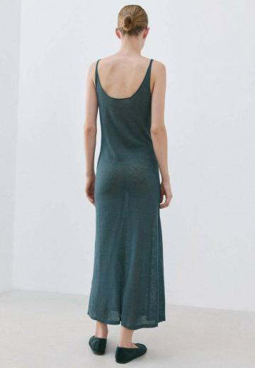 Вязаное платье